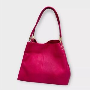 Coach  Phoebe  Shoulder Bag Pebble Leather  Dahlia Pink  Gold Hardware